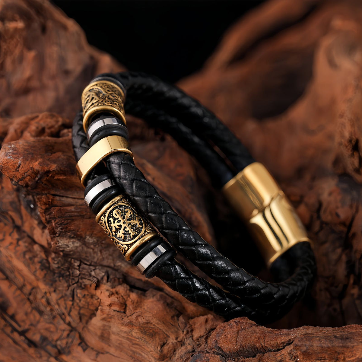Bold Gold-Pattern Barrel Men’s Leather Bracelet
