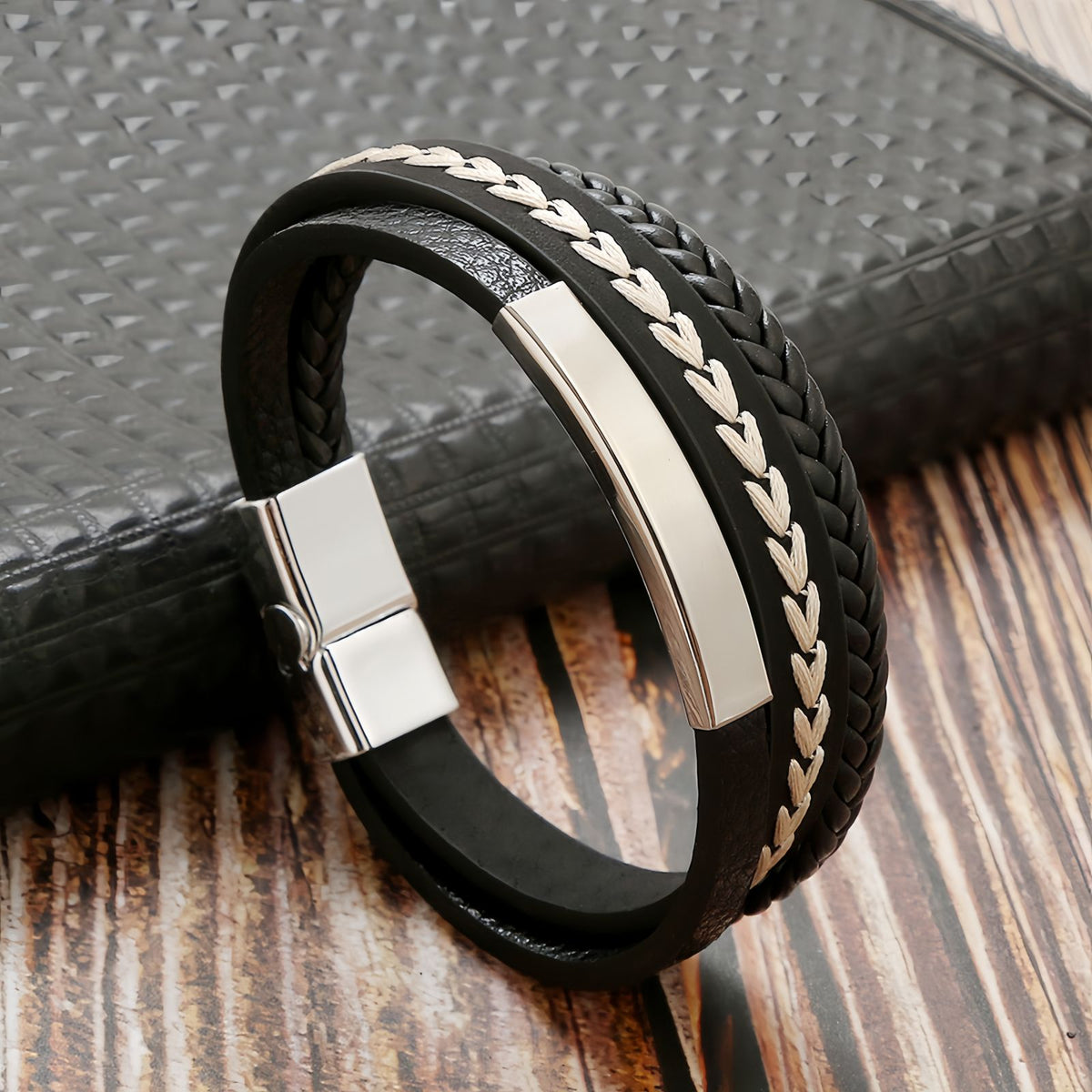 Leaf Stitch Multi-Layer Braided Leather Bracelet